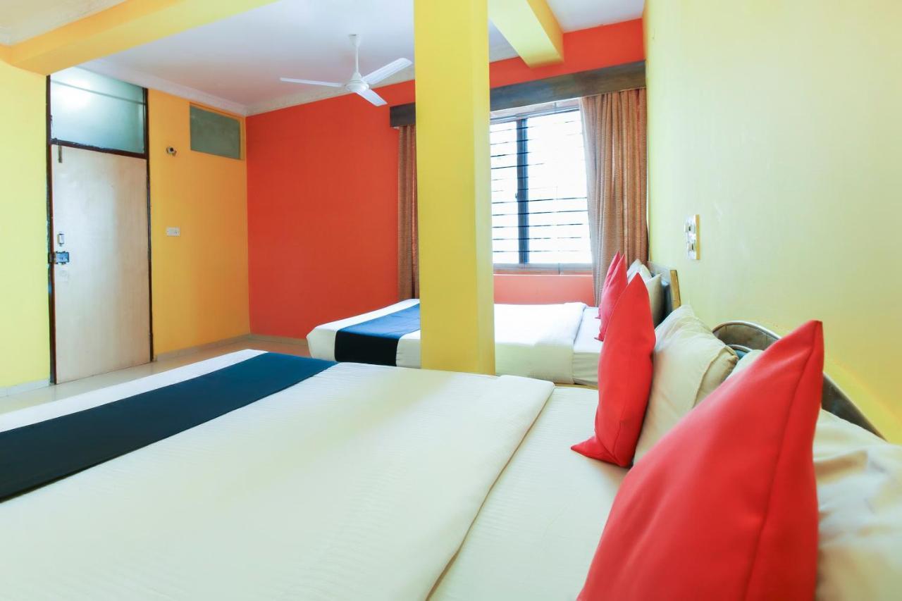 Capital O 71729 Lucky Inn Bangalore Extérieur photo