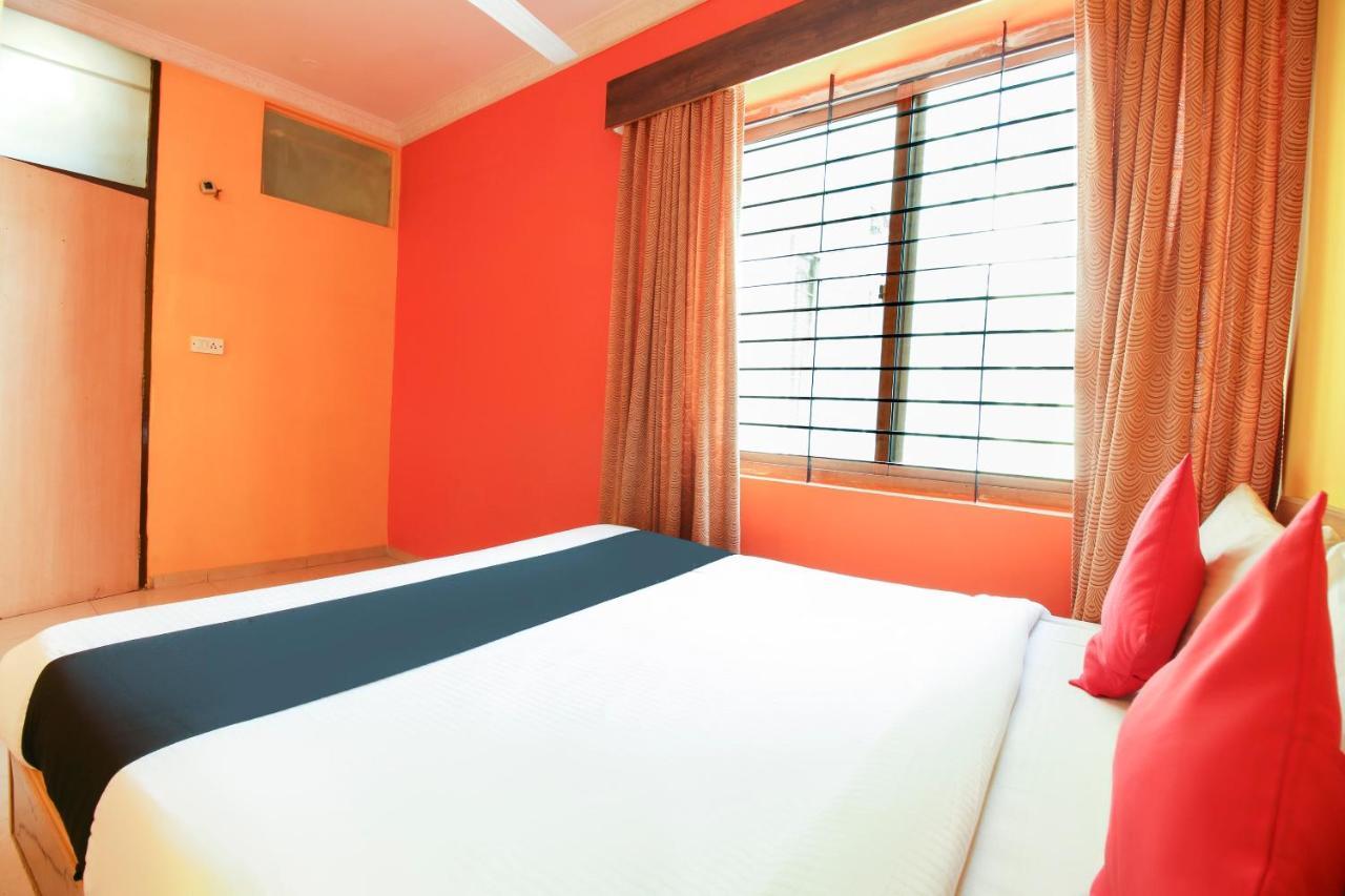 Capital O 71729 Lucky Inn Bangalore Extérieur photo
